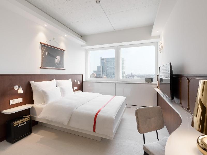 Ruby Luna Hotel Dusseldorf by IHG image