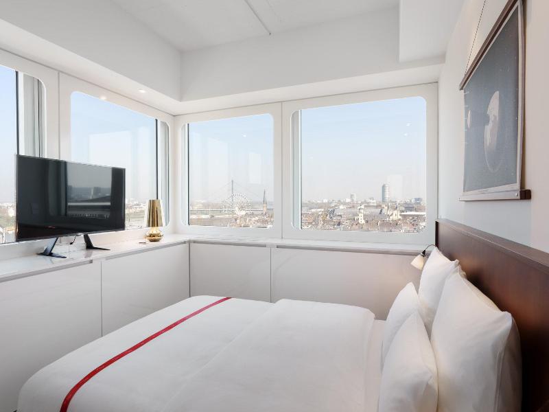 Ruby Luna Hotel Dusseldorf by IHG image