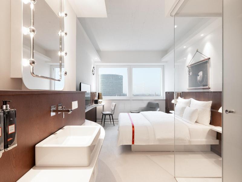 Ruby Luna Hotel Dusseldorf by IHG image