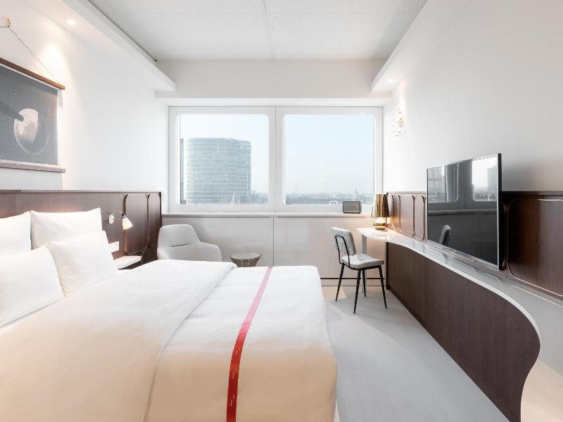 Ruby Luna Hotel Dusseldorf by IHG image