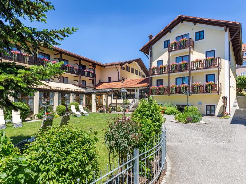 Grafliches Hotel Alte Post image