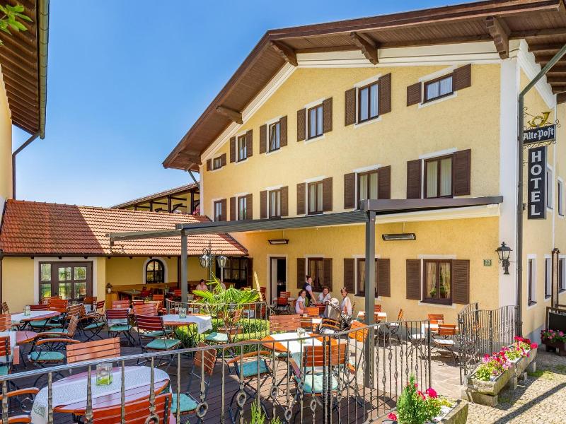 Grafliches Hotel Alte Post image