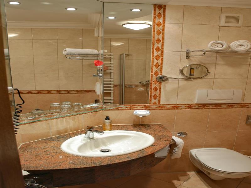 Grafliches Hotel Alte Post image