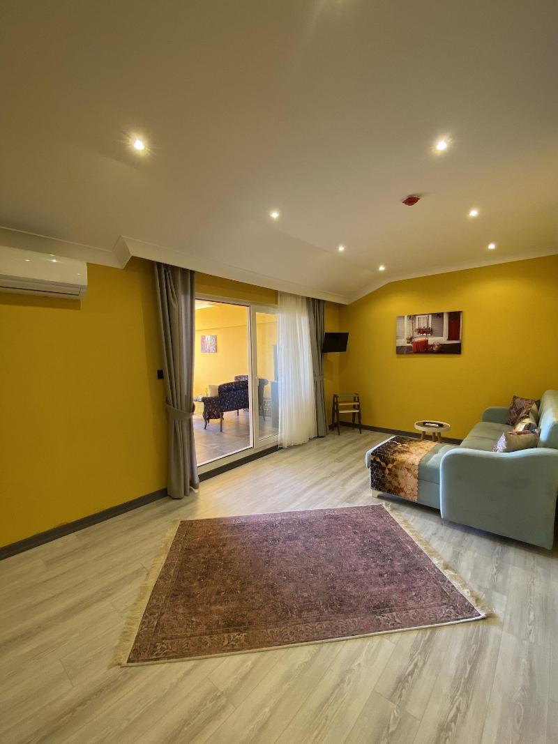 Roy Otel AkÃ§ay image