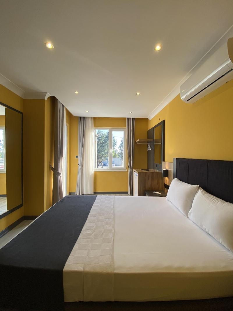 Roy Otel AkÃ§ay image
