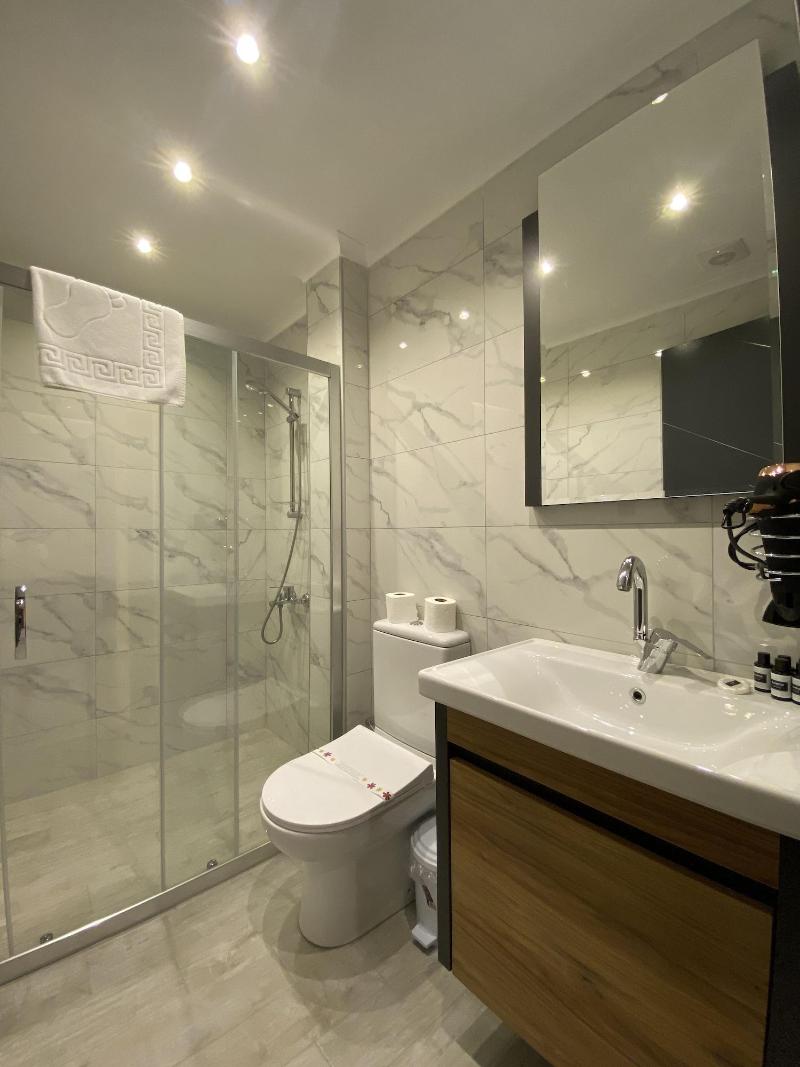 Roy Otel AkÃ§ay image