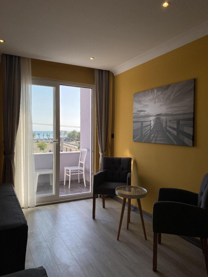 Roy Otel AkÃ§ay image