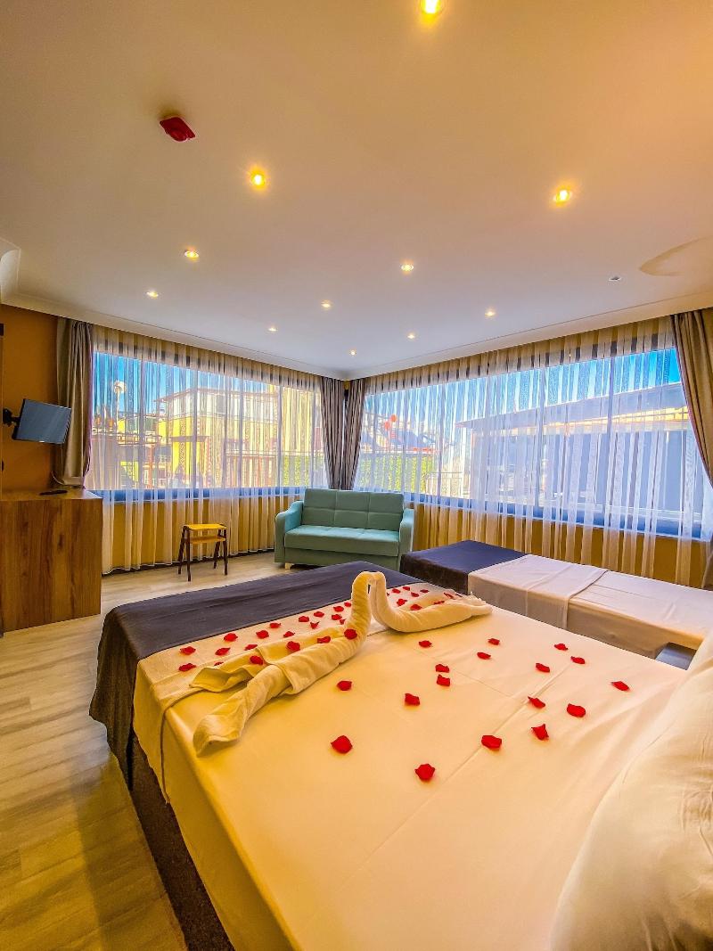 Roy Otel AkÃ§ay image