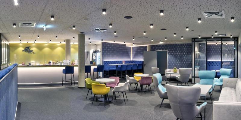 Lobby & Reception