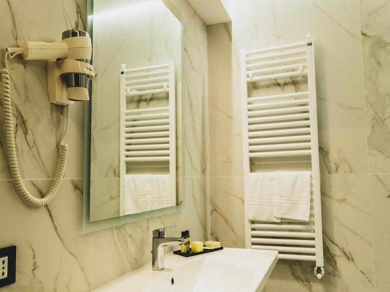 Hotel Pontemare image