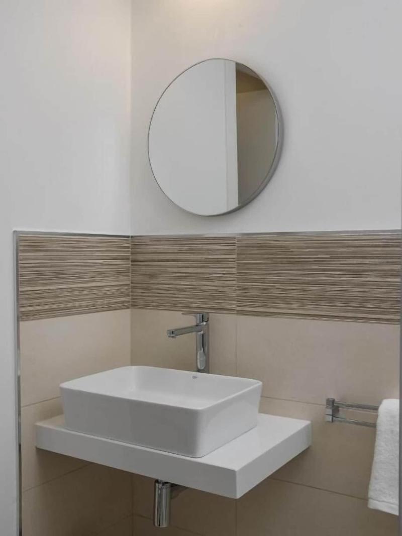 LiolÃ  CefalÃ¹ image