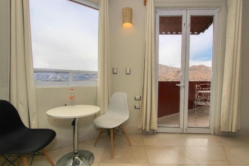 La Vista Hotel image