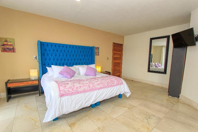 La Vista Hotel image