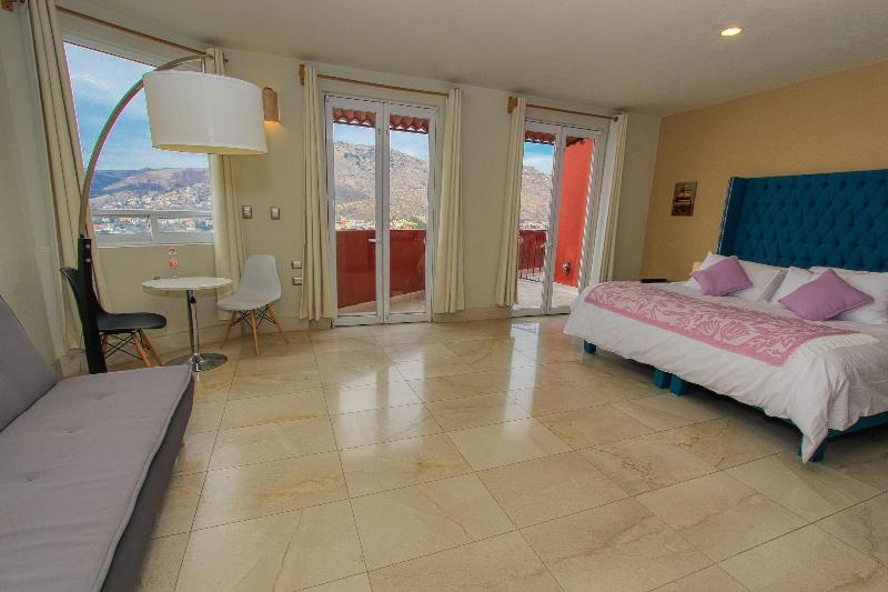 La Vista Hotel image