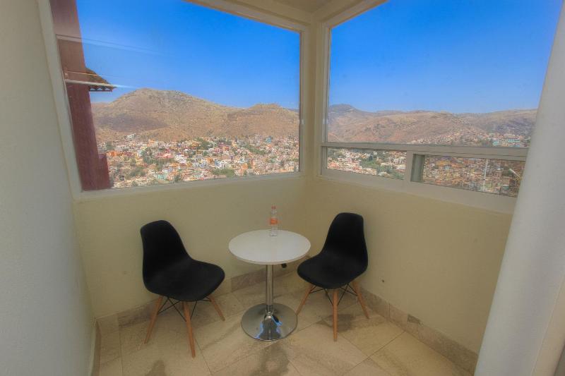La Vista Hotel image