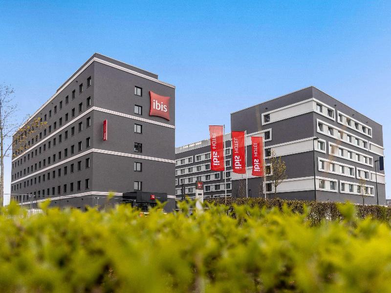 ibis Duesseldorf Airport image