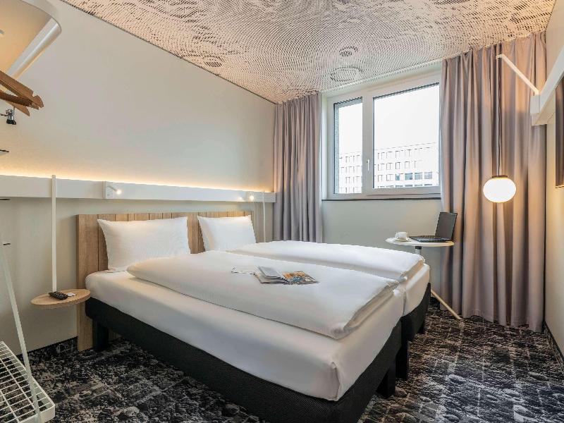 ibis Duesseldorf Airport image