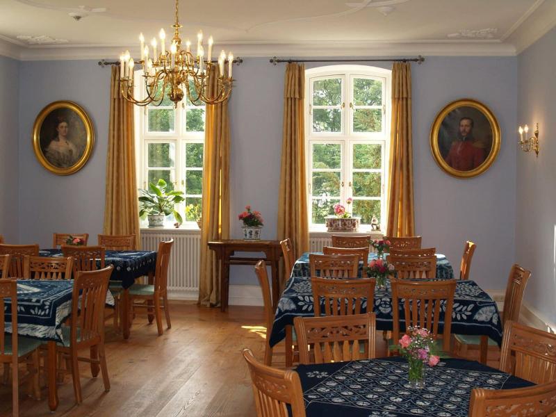 Landhaus Schloss Kolzow image