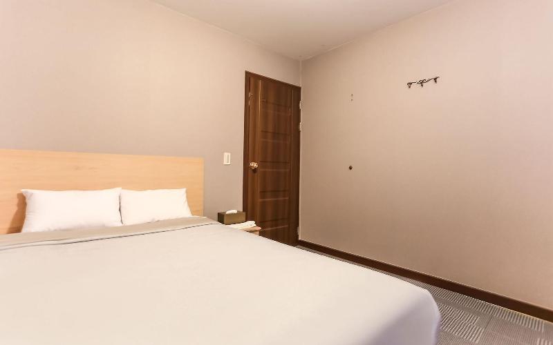 Jeju Sanjimul Hotel image