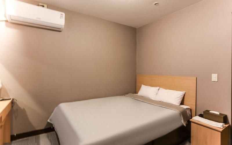 Jeju Sanjimul Hotel image