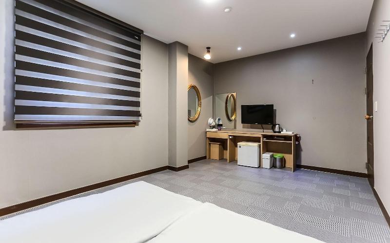 Jeju Sanjimul Hotel image