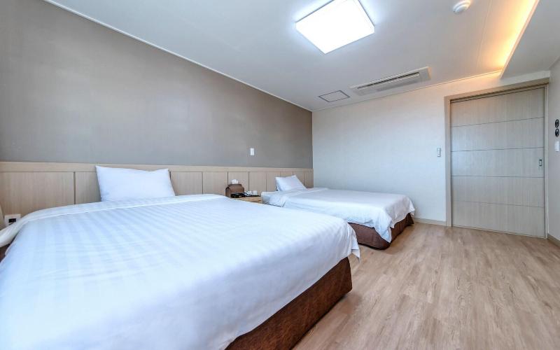 Seogwipo Jay Hill and City Hotel image