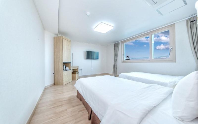 Seogwipo Jay Hill and City Hotel image