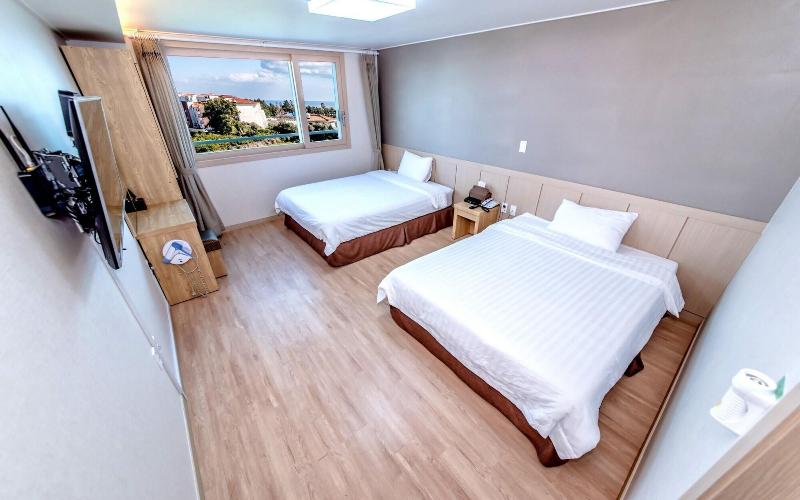 Seogwipo Jay Hill and City Hotel image