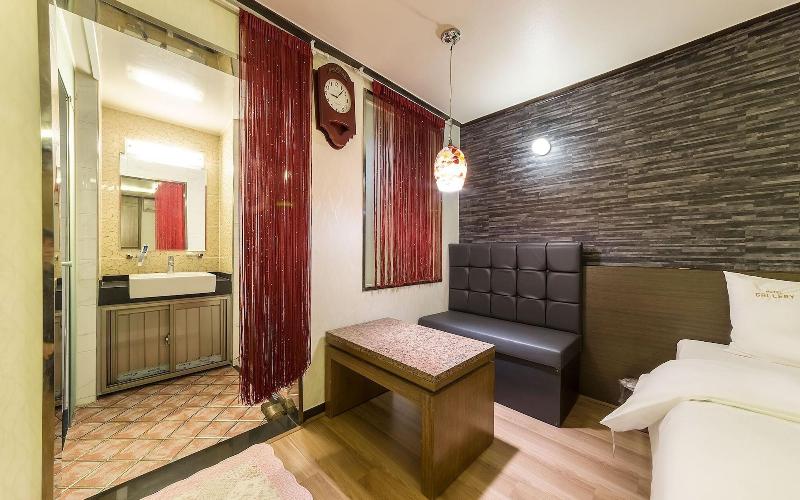 Dongsuwon Gallery image