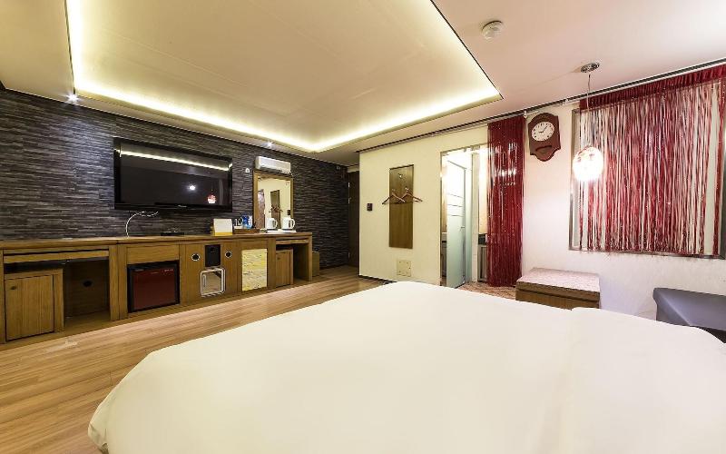 Dongsuwon Gallery image