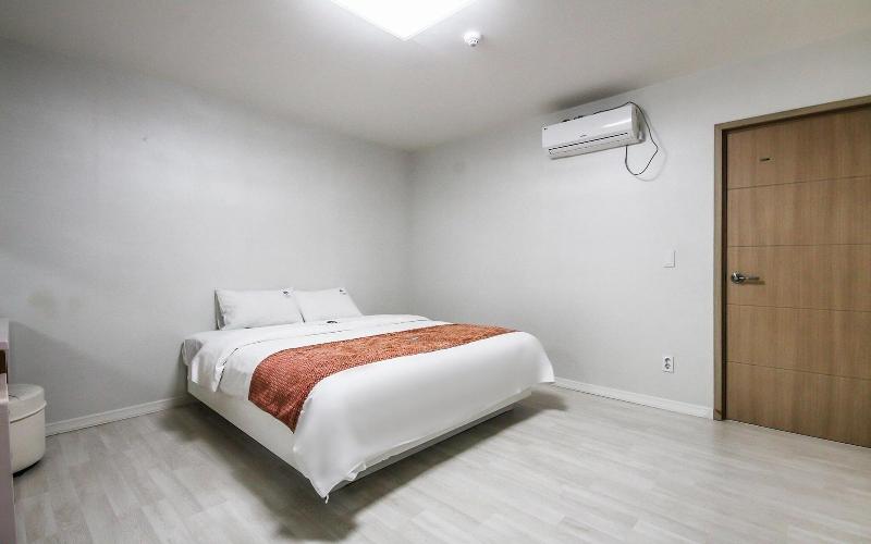 Yeosu Marina Self Check-in Motel image