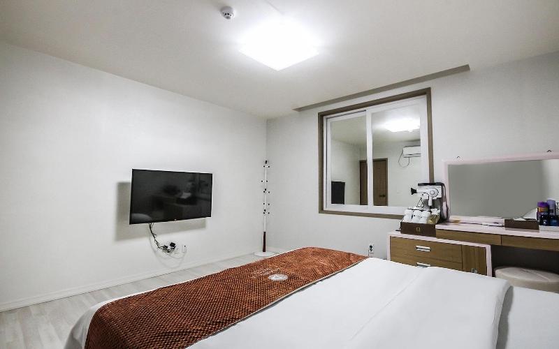 Yeosu Marina Self Check-in Motel image