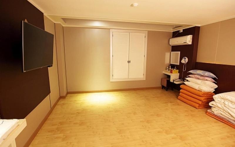 Namwon River Motel image