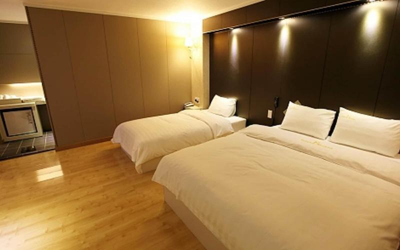 Namwon River Motel image