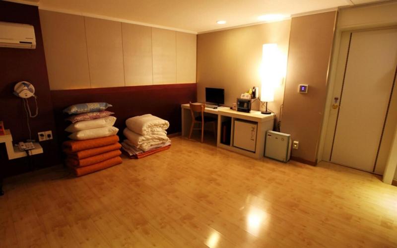 Namwon River Motel image
