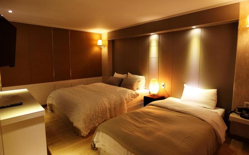 Namwon River Motel image
