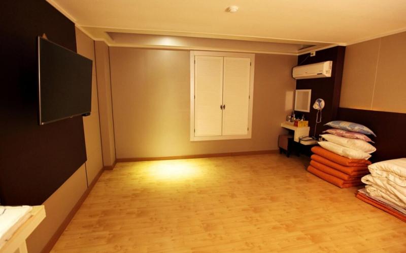 Namwon River Motel image