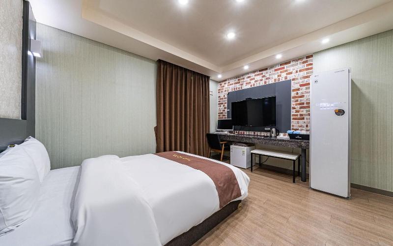 Seosan Time Hotel image
