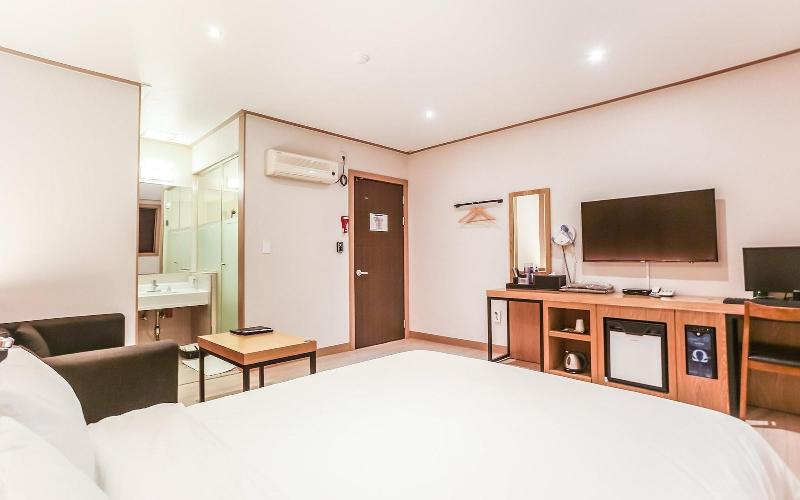Gangneung The Sharp Hotel image
