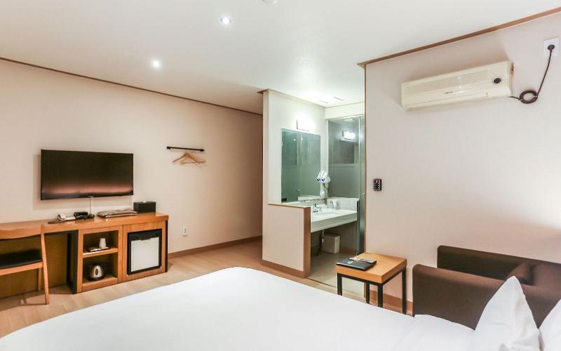 Gangneung The Sharp Hotel image