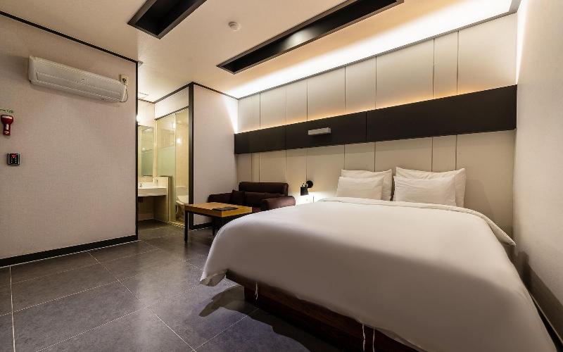 Gangneung The Sharp Hotel image