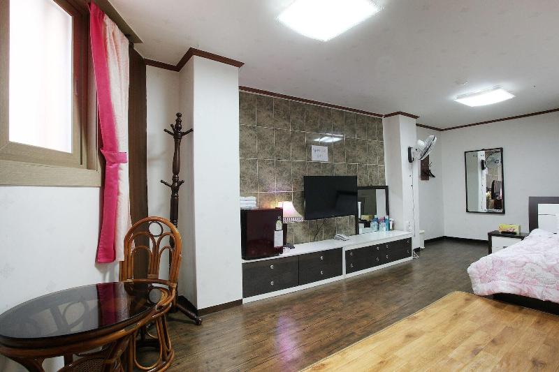 Jeju Yeongsung Motel image