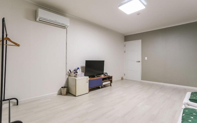 Gangneung J Block Motel image