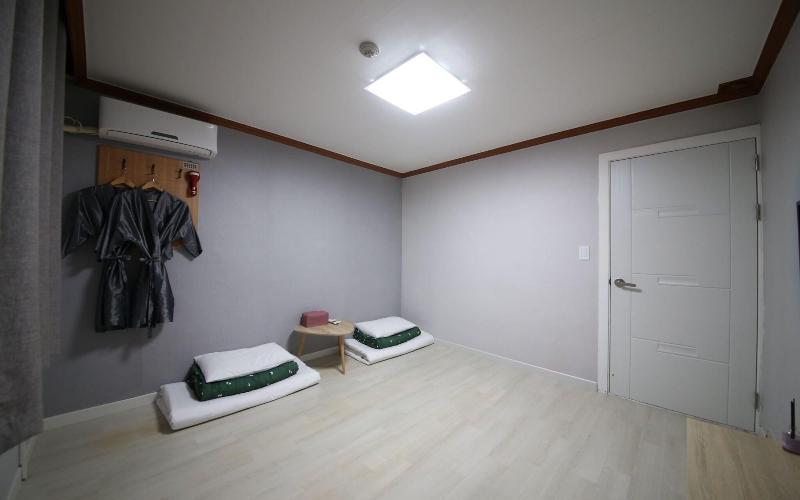 Gangneung J Block Motel image