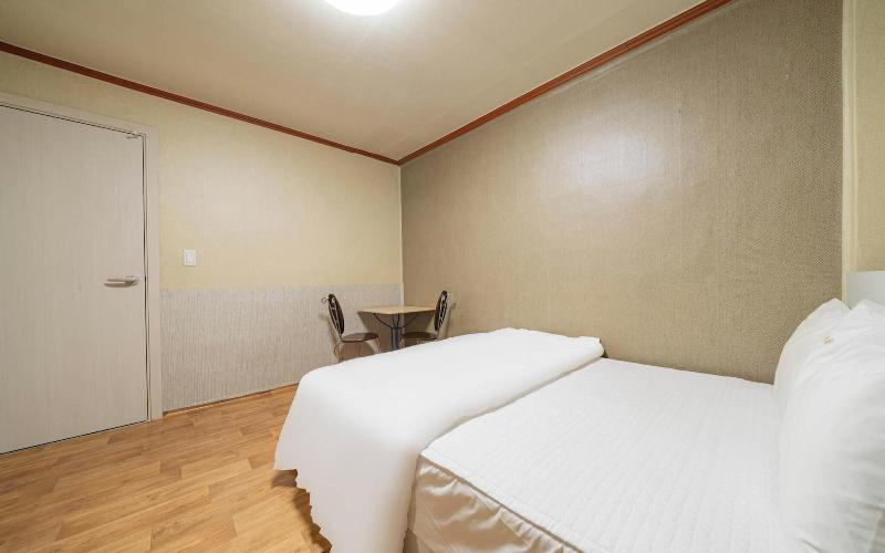 Gangneung Ewha Motel image