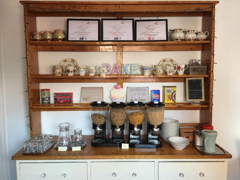 Whiteways Hotel — restaurant