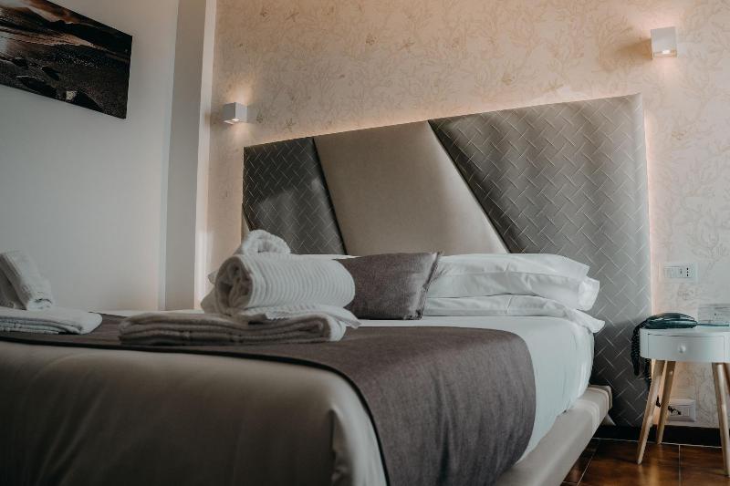 Hotel Tirreno image