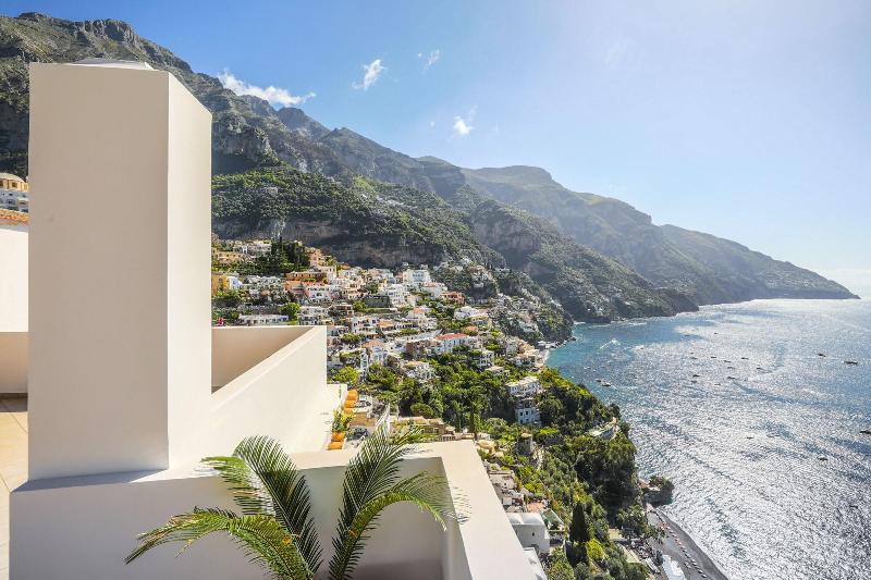 Villa Anfitrite image