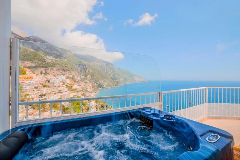 Villa Anfitrite image