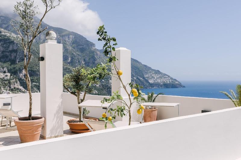 Villa Anfitrite image